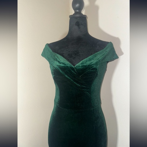 Dark green formal dress - Picture 2 of 3